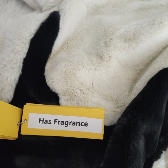 Nike Essentials Women's XL Big Swoosh Faux Fur Logo Full Zip Jacket - Picture 15 of 16